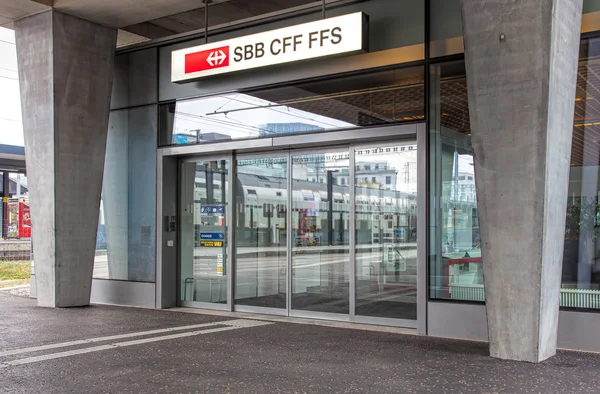 Entrance to the Swiss Federal Railways office in Wallisellen — Stock Photo, Image