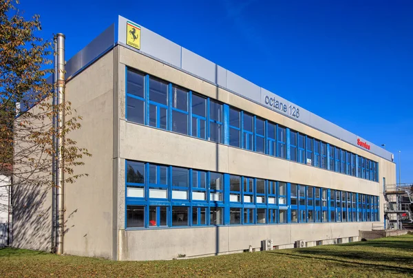 Ottano 126 edificio aziendale a Wallisellen, Svizzera — Foto Stock