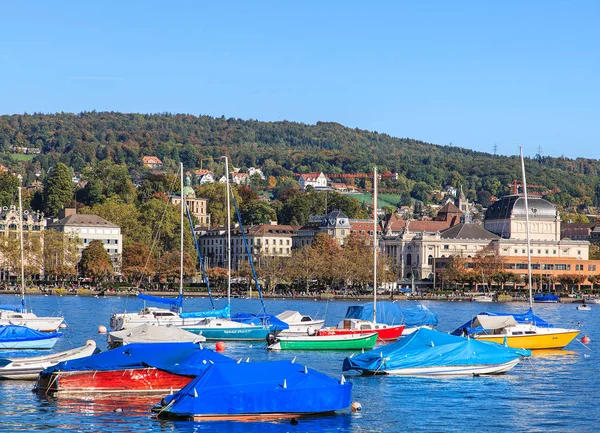 Båtar på sjön Zürich — Stockfoto