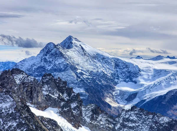 スイス アルプスの山ティトリスからの眺め — ストック写真