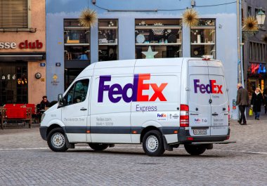 FedEx van eski şehir Zürih'te