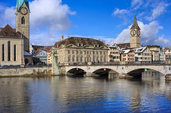 Munsterbrucke köprü Zurich, İsviçre — Stok fotoğraf