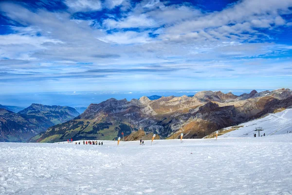 Kijk op de top van Mt. Titlis in Zwitserland — Stockfoto