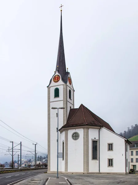 Eski Kilisesi Fluelen, İsviçre kasabasında — Stok fotoğraf
