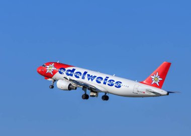 Edelweiss Air Airbus A-320 kalktıktan sonra