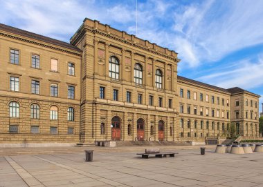 Ana binadan Eth Zurich, İsviçre