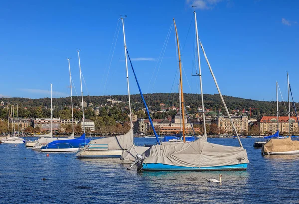 Yates en el lago Zurich — Foto de Stock