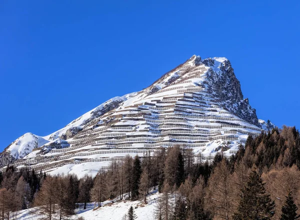 Cúpula da montanha Schiahorn como visto de Davos — Fotografia de Stock