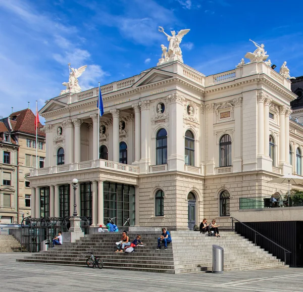 Zurich Opera House byggnad — Stockfoto