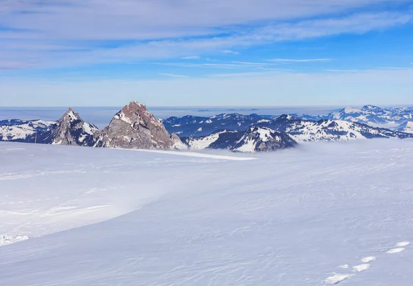 スイス連邦共和国の Fronalpstock 山から冬ビュー — ストック写真