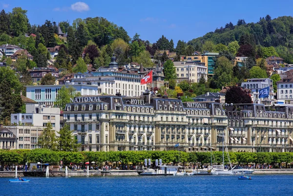 Cidade de Lucerna, na Suíça, na primavera — Fotografia de Stock