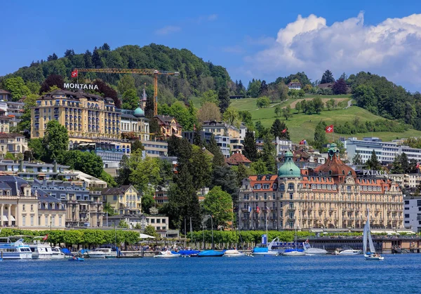 Kota Lucerne di Swiss pada musim semi — Stok Foto