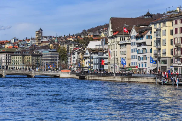 Vacances de printemps dans la ville de Zurich, Suisse — Photo