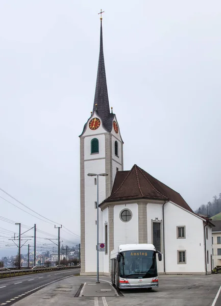 Hess otobüs Fluelen, İsviçre — Stok fotoğraf