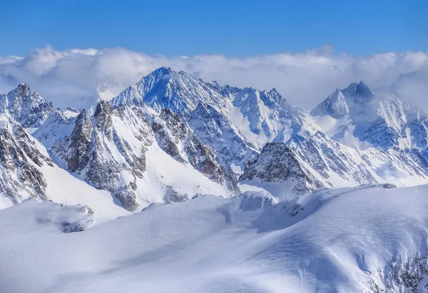 Vue depuis le Mt. Titlis en Suisse en hiver — Photo