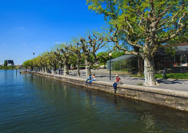 Embankment del lago Zug en Suiza — Foto de Stock