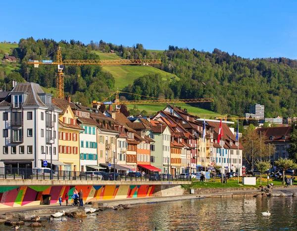Město Zug ve Švýcarsku v jarní — Stock fotografie