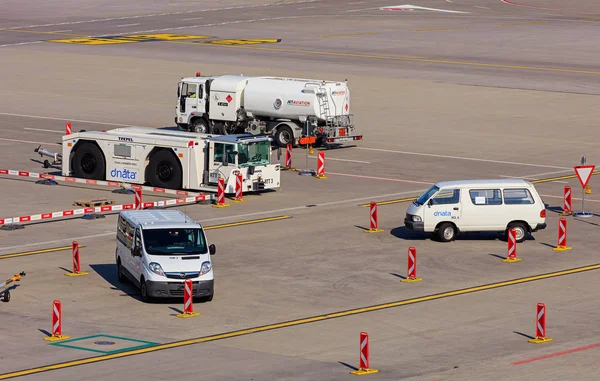 Traffic at the Zurich Airport — Stock Photo, Image