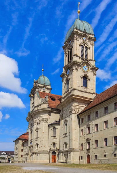 Kuleleri Benedictine Abbey Einsiedeln, İsviçre