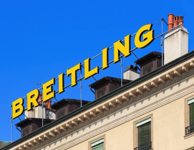 Cenevre, İsviçre'deki bir binanın çatı Breitling işareti