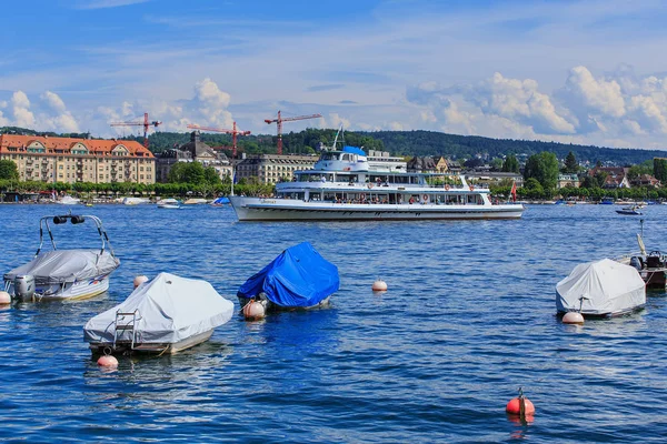 Curyšské jezero ve Švýcarsku — Stock fotografie