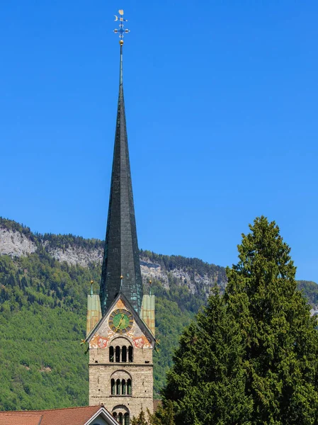 Torre della chiesa di San Pietro e Paolo a Stans, Svizzera — Foto Stock