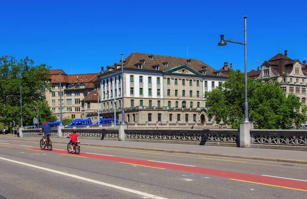 チューリッヒ、スイス連邦共和国で日曜日の朝 — ストック写真