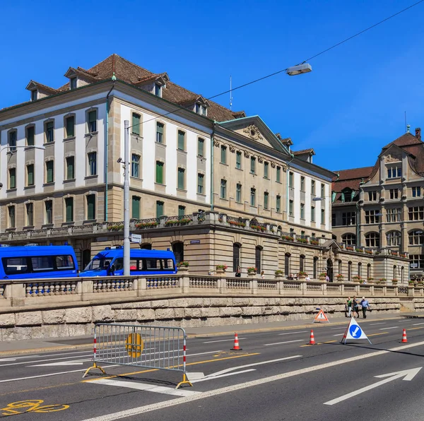 Központi irodájának székhelye Zürich önkormányzati rendőrség a városban, Zürich, Svájc — Stock Fotó