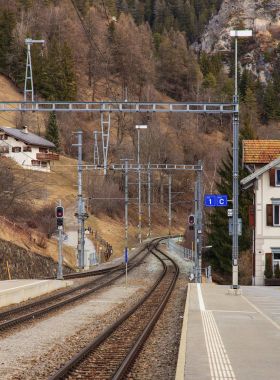 Filisur tren istasyonuna İsviçre bir platformdan görüntülemek