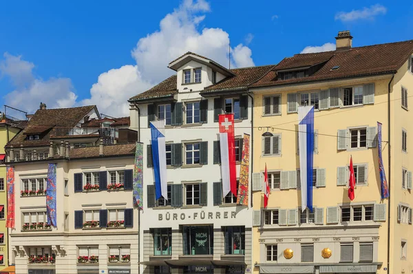 Stadt Zürich am Schweizer Nationalfeiertag — Stockfoto