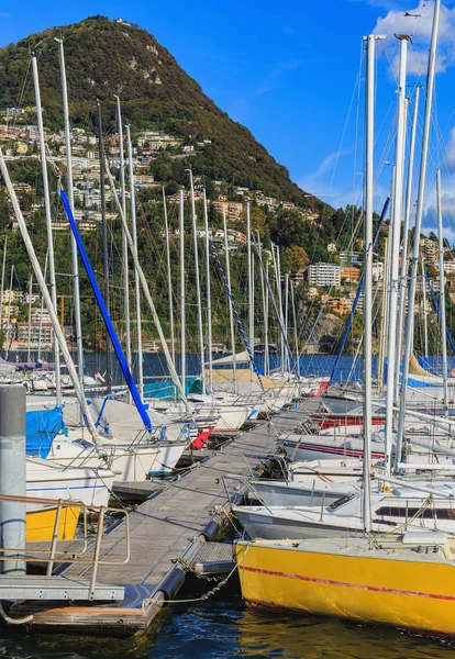 Barche sul Lago di Lugano, Svizzera — Foto Stock