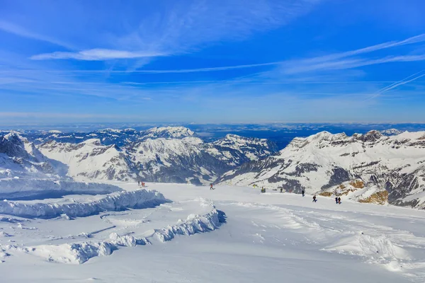 Uitzicht vanaf Mount Titlis in Zwitserland — Stockfoto
