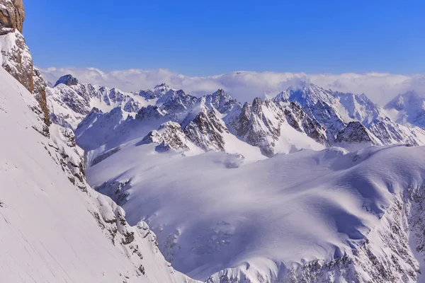 Alpen in Zwitserland in de winter — Stockfoto