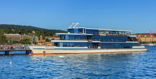 Ms panta rhei an einer Seebrücke am Zürichsee in der Stadt Zürich — Stockfoto