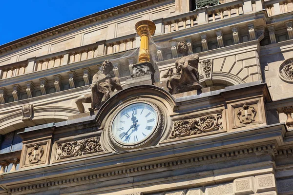 Part of the facade of the building of the Zurich main railway station — Stock Photo, Image