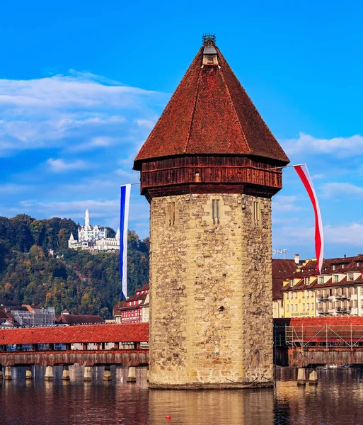 La Torre dell'Acqua nella città di Lucerna, Svizzera — Foto Stock