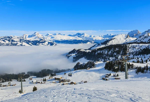 Χειμώνα θέα από Mt. Fronalpstock στην Ελβετία — Φωτογραφία Αρχείου