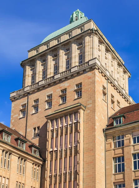 Torre do edifício principal da Universidade de Zurique — Fotografia de Stock