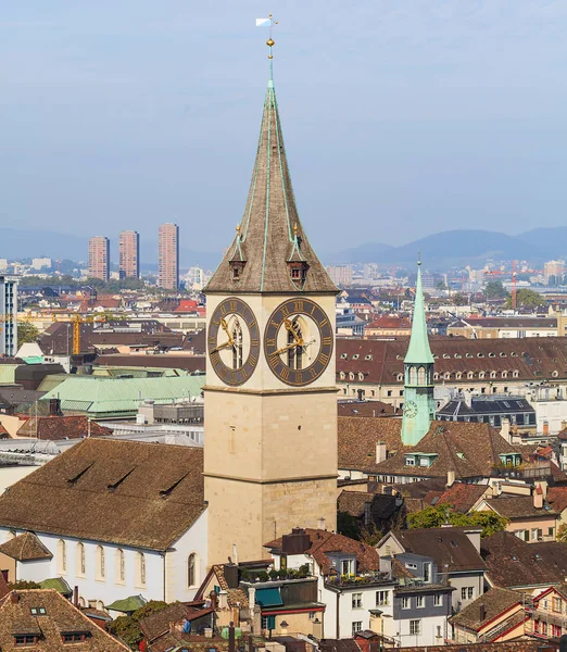 Vista de la ciudad de Zurich desde la torre de la catedral de Grossmunster —  Fotos de Stock