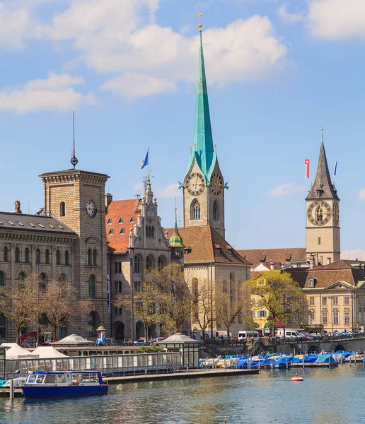 Monumentos arquitectónicos de la ciudad de Zurich, Suiza —  Fotos de Stock