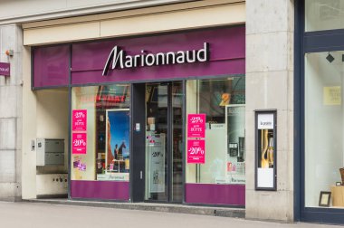 Bahnhofstrasse Zürih'te Marionnaud deposuna giriş