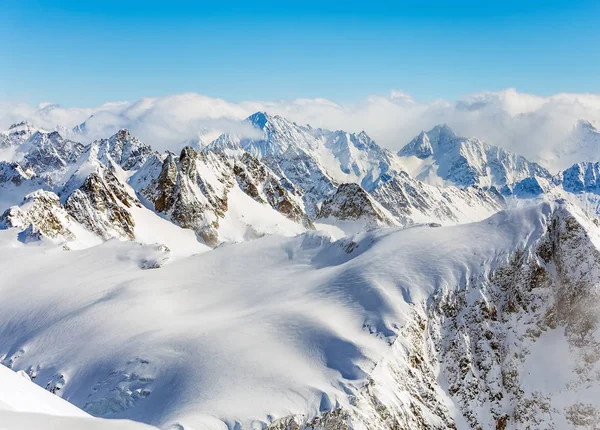 Зимний вид с горы. Титулы в Швейцарии — стоковое фото
