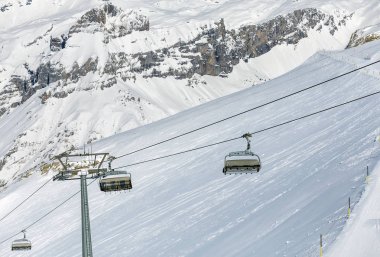 Mt. Titlis İsviçre bir kış manzarası