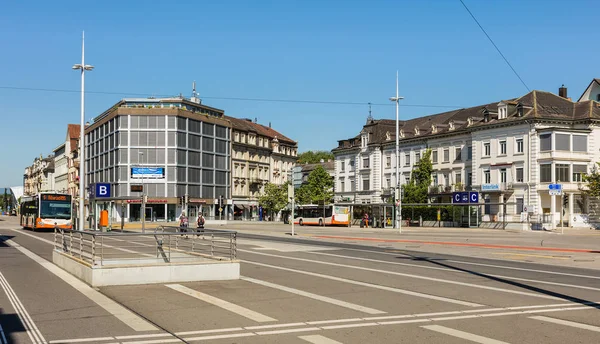 Hauptbahnhofplatz square, Solothurn, Svájc — Stock Fotó