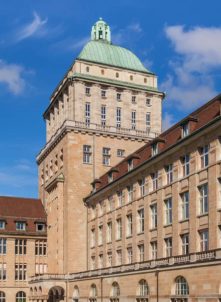 Главное здание Цюрихского университета — стоковое фото