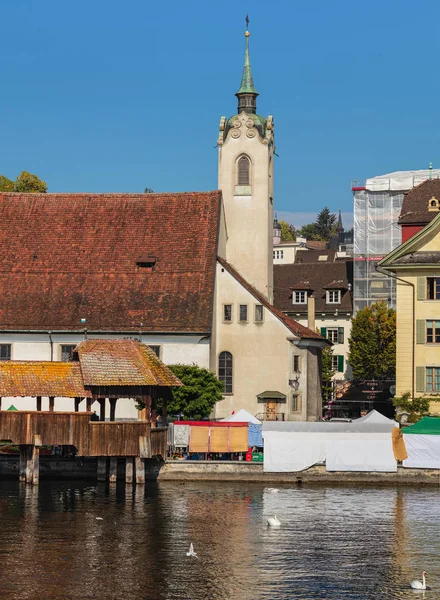 Gebouwen van de oude binnenstad van de stad van Luzern, Zwitserland — Stockfoto