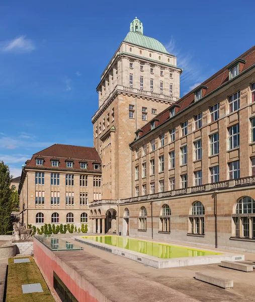A Zürichi Egyetem főépülete — Stock Fotó