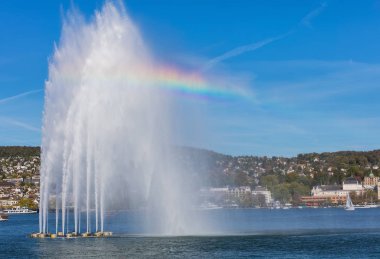 İsviçre 'de Zürih Gölü