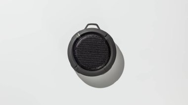 Beyaz arka plan üzerinde Bluetooth sözcü