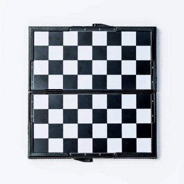 siyah ve beyaz tahta satranç tahtası üst görünümü